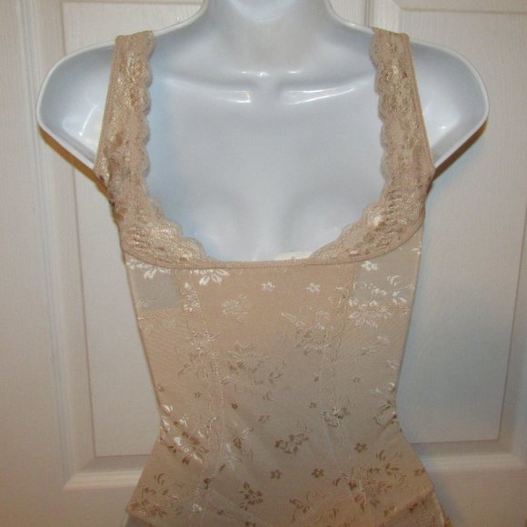 Lace Trimmed Bodyshaper - Nude XS - Picture 9 of 10
